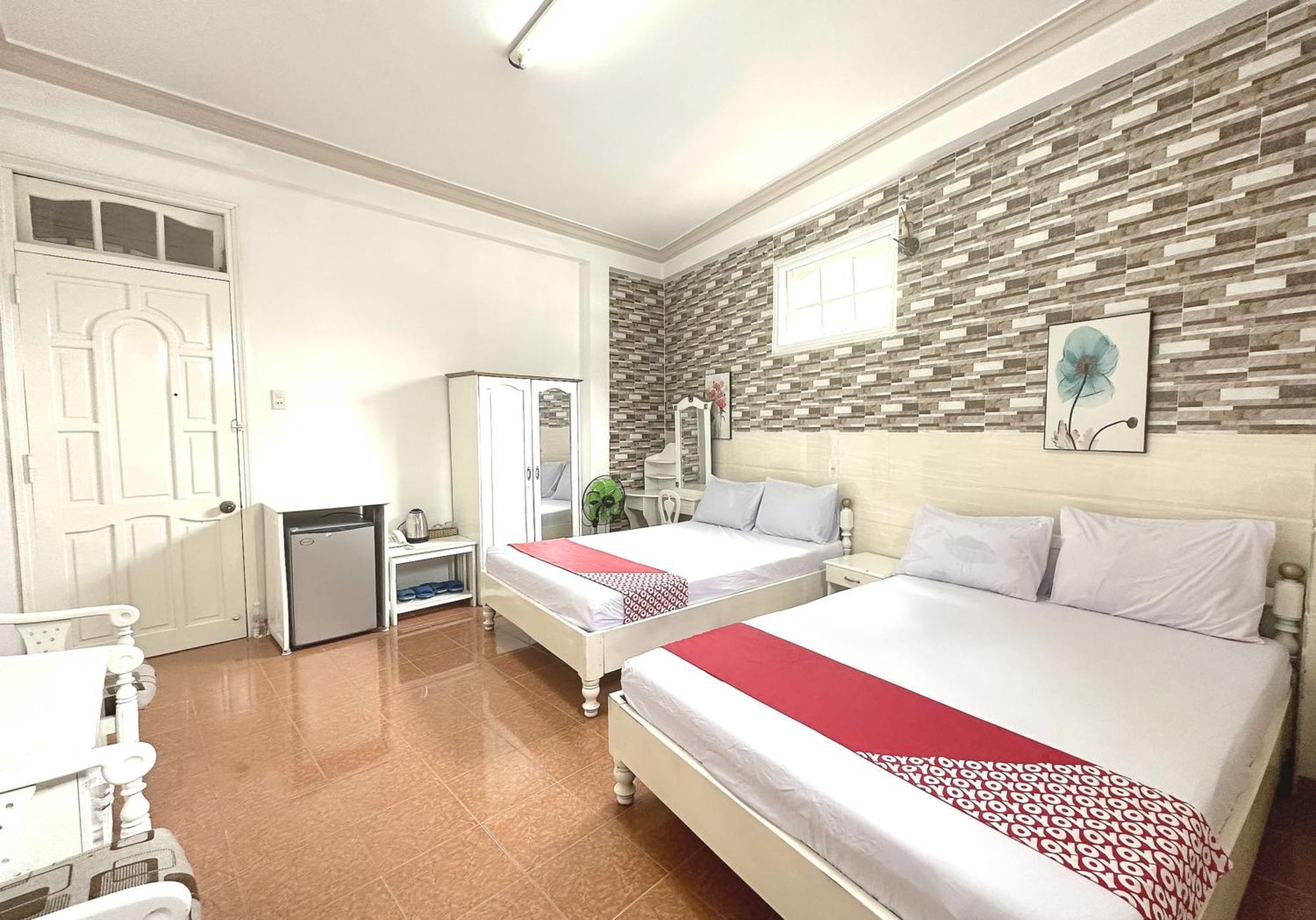 Oyo 1196 Le Vu Hotel ダラット エクステリア 写真