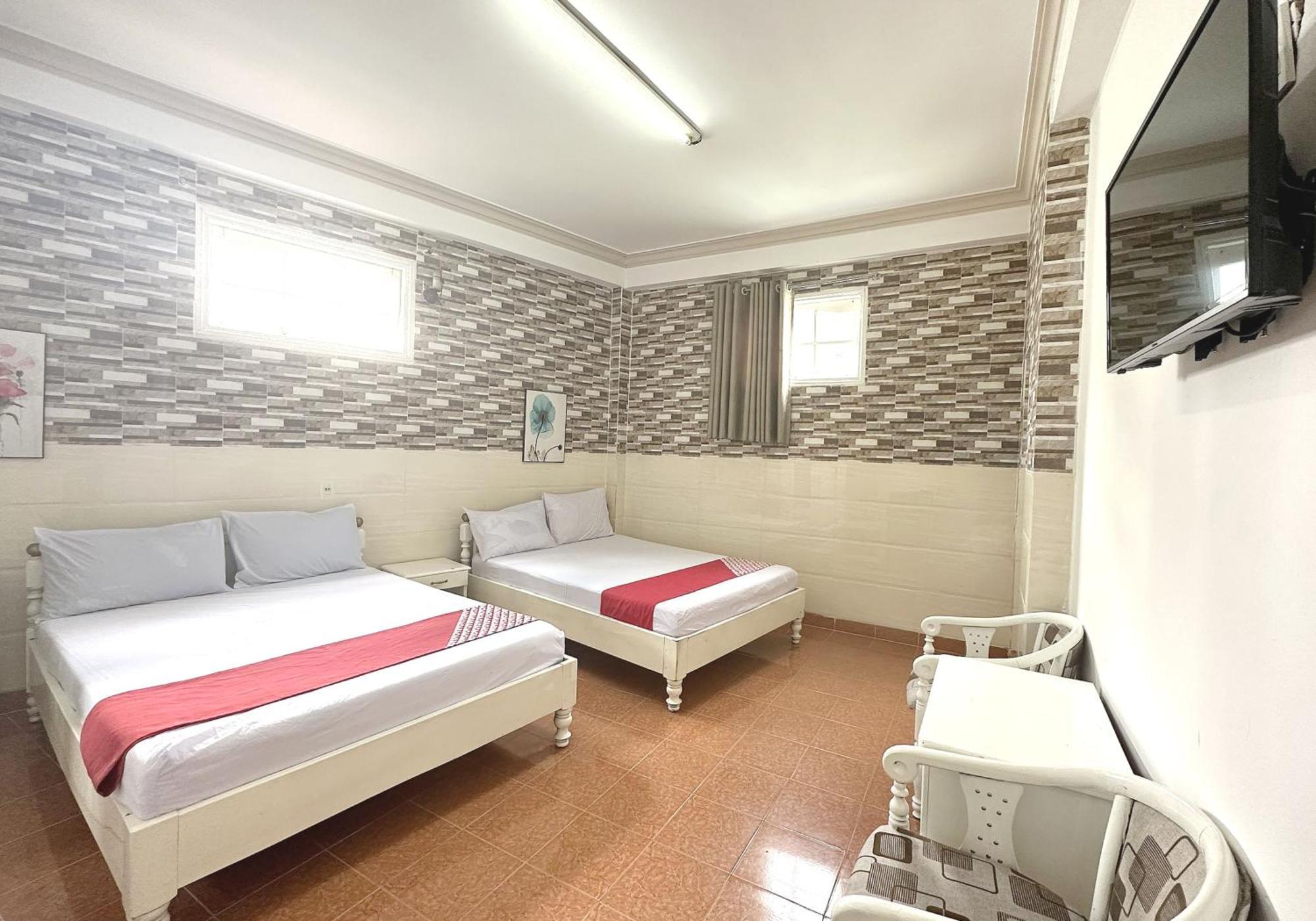 Oyo 1196 Le Vu Hotel ダラット エクステリア 写真