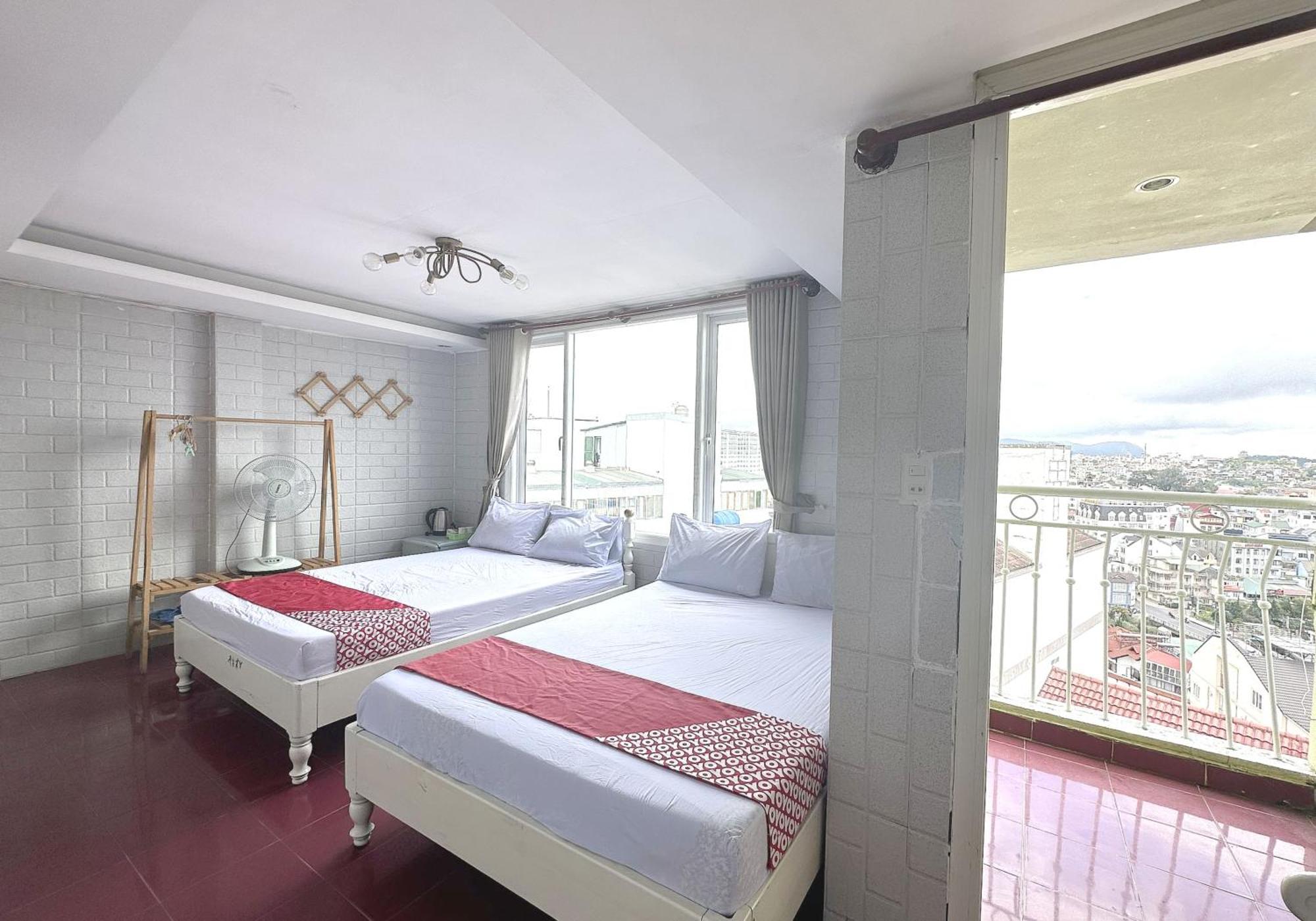 Oyo 1196 Le Vu Hotel ダラット エクステリア 写真