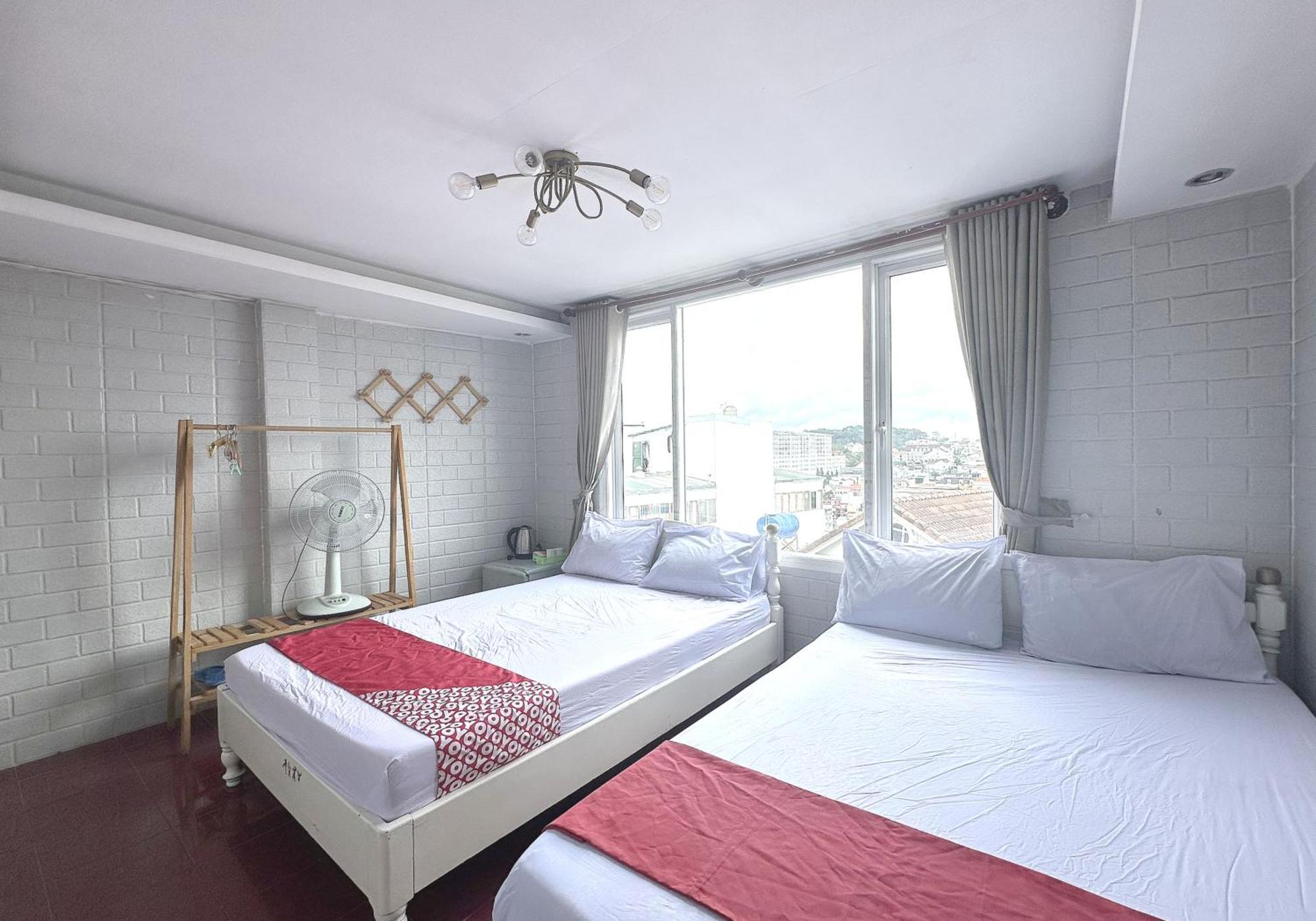 Oyo 1196 Le Vu Hotel ダラット エクステリア 写真
