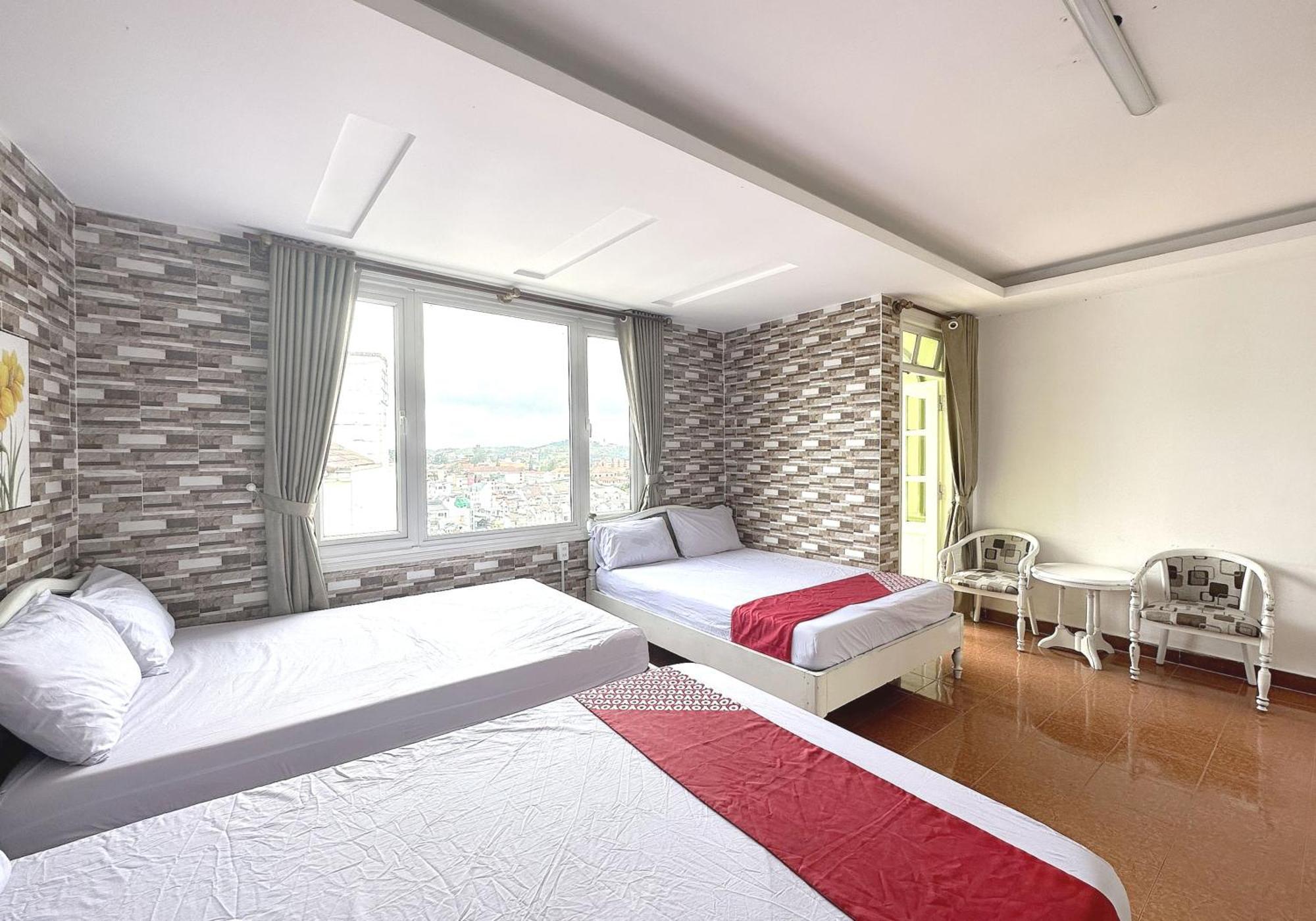 Oyo 1196 Le Vu Hotel ダラット エクステリア 写真