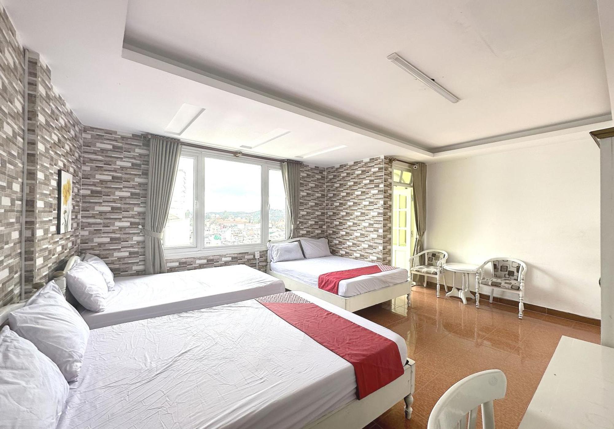 Oyo 1196 Le Vu Hotel ダラット エクステリア 写真