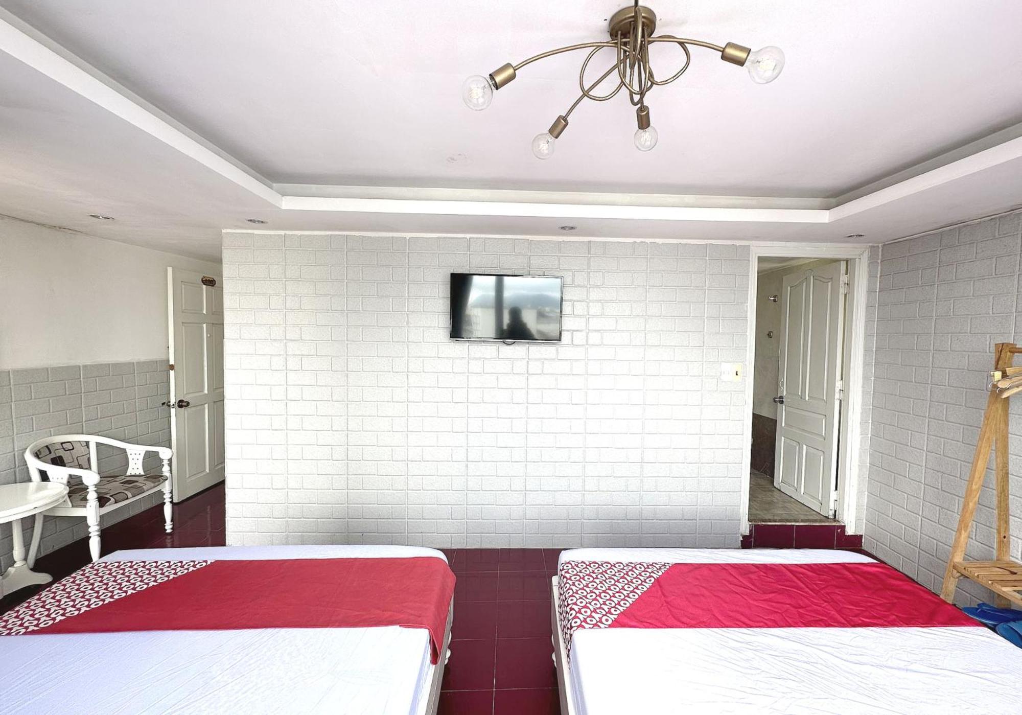 Oyo 1196 Le Vu Hotel ダラット エクステリア 写真