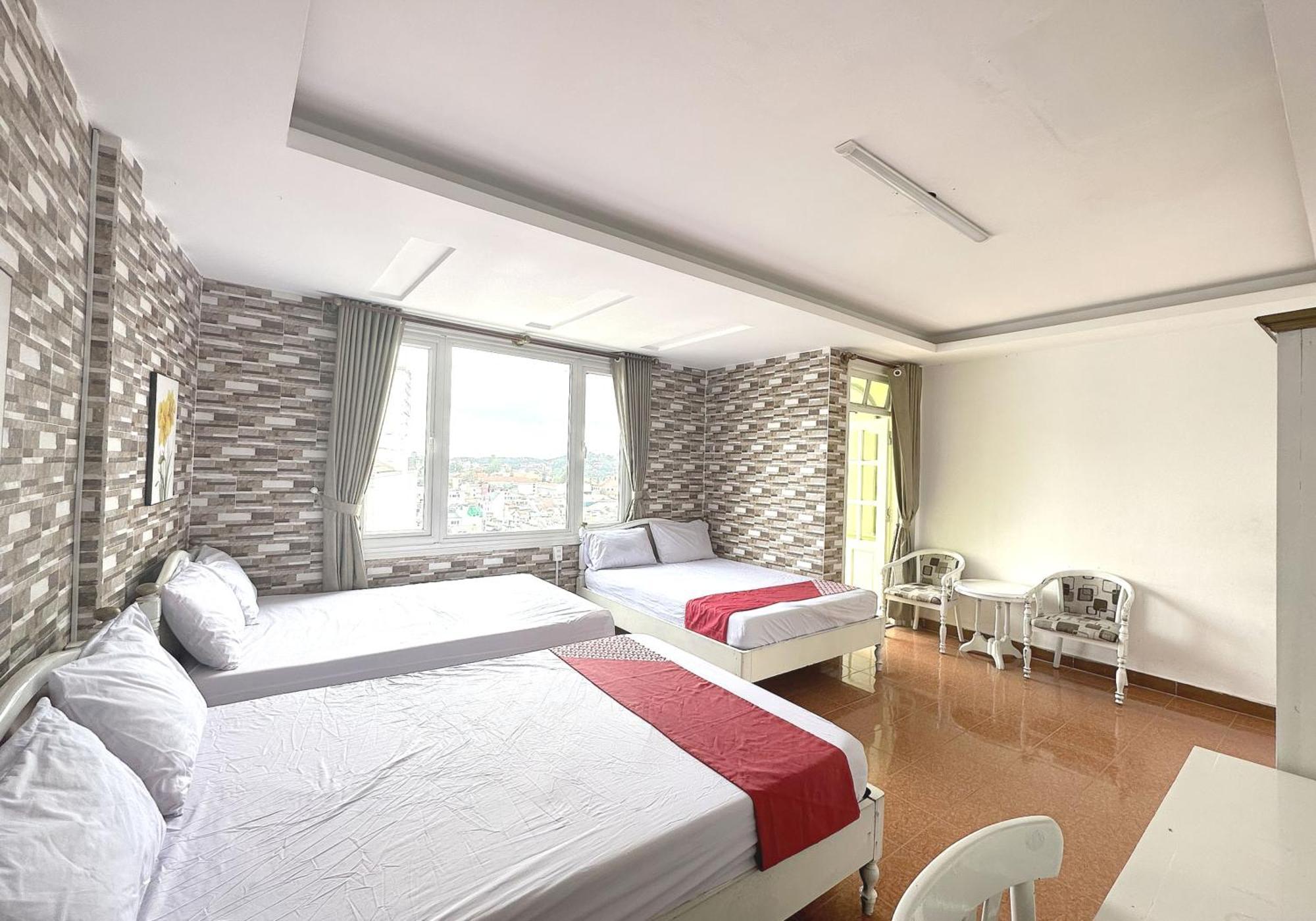 Oyo 1196 Le Vu Hotel ダラット エクステリア 写真