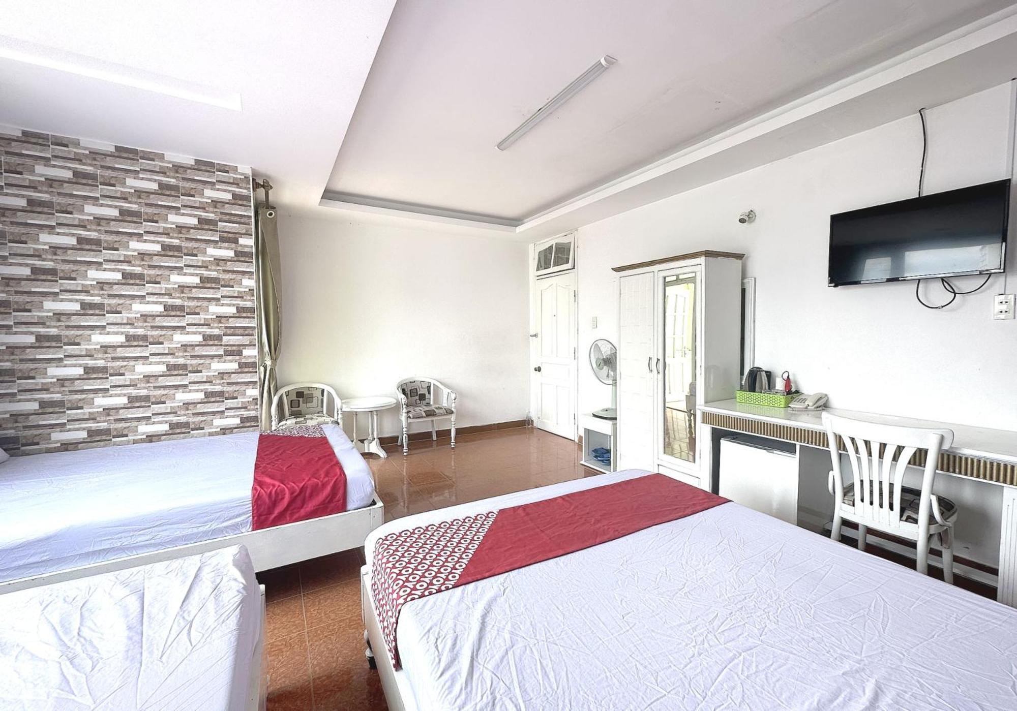 Oyo 1196 Le Vu Hotel ダラット エクステリア 写真