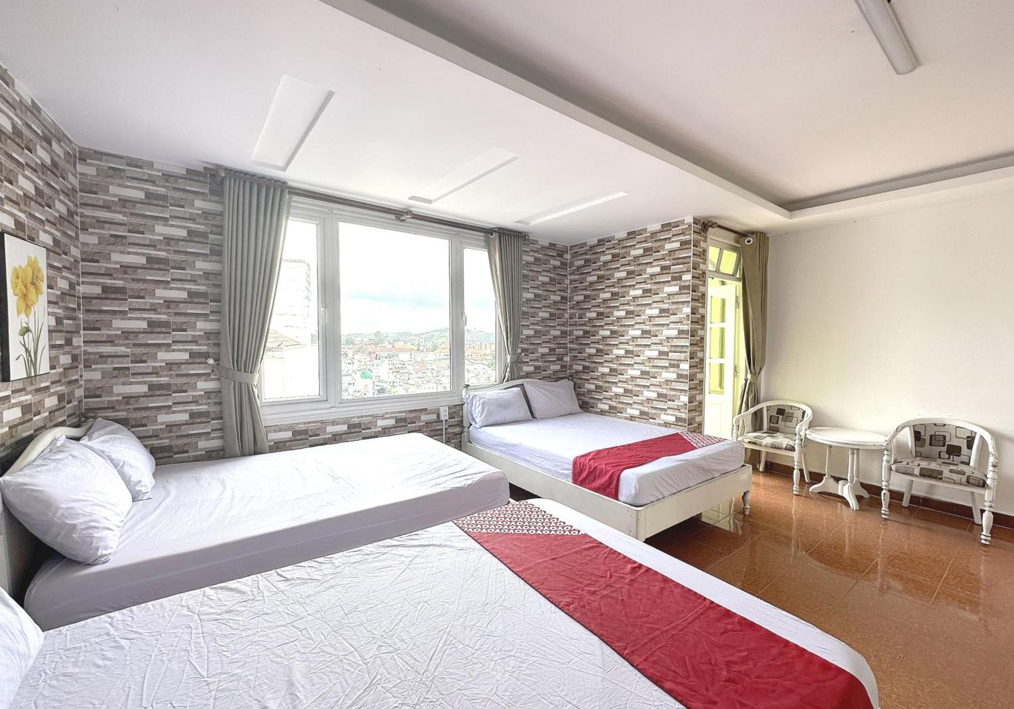 Oyo 1196 Le Vu Hotel ダラット エクステリア 写真