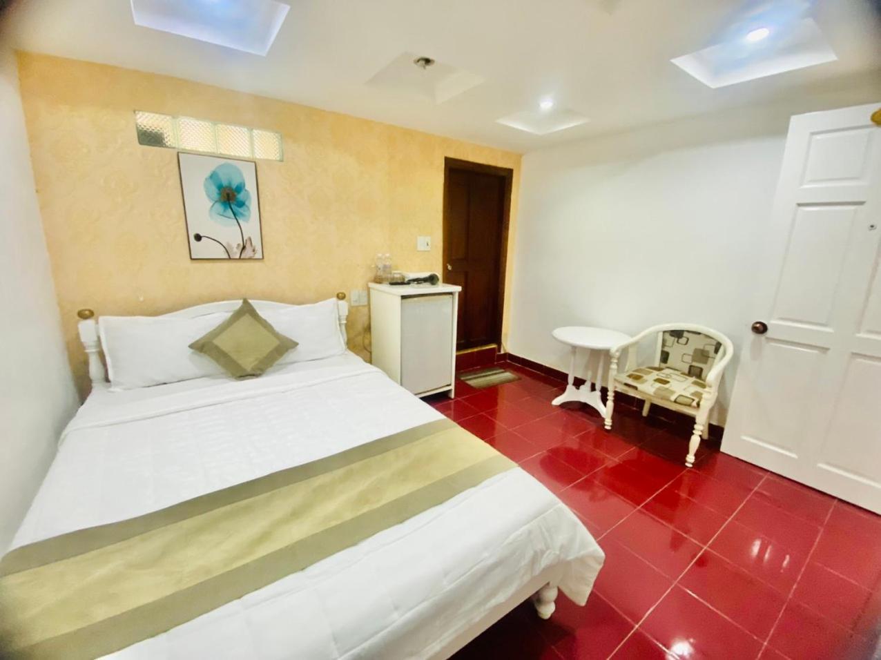 Oyo 1196 Le Vu Hotel ダラット エクステリア 写真