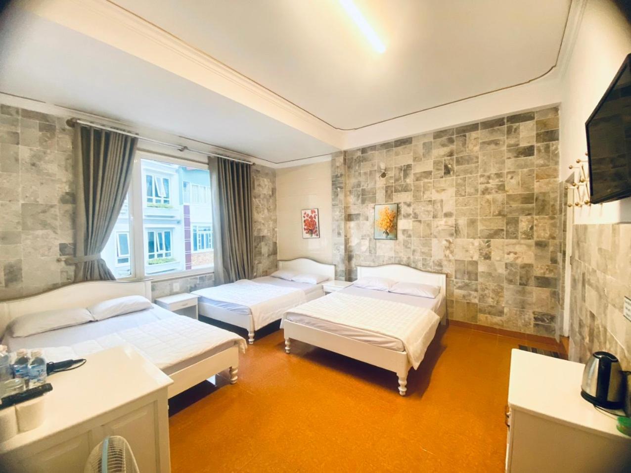 Oyo 1196 Le Vu Hotel ダラット エクステリア 写真