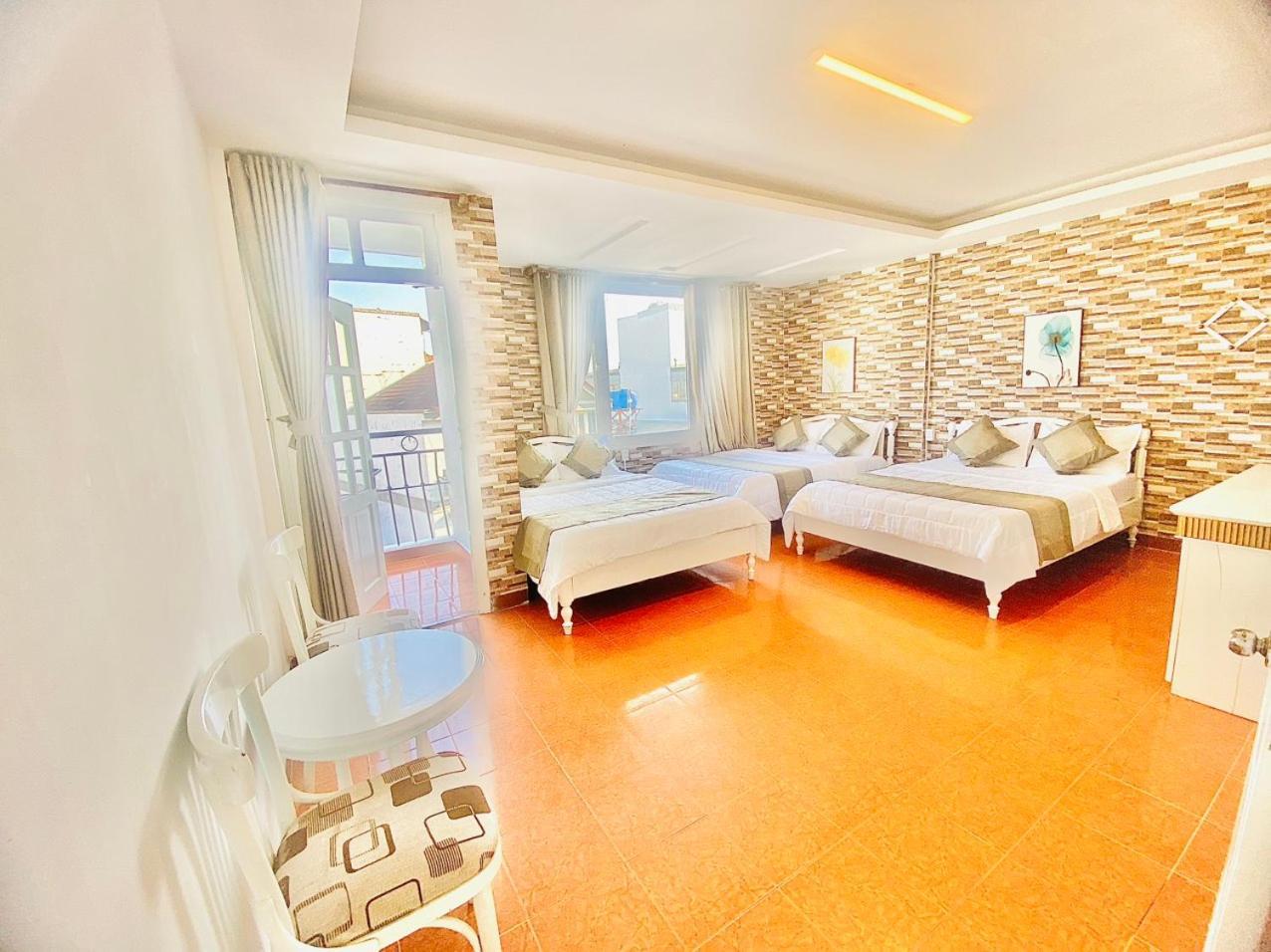 Oyo 1196 Le Vu Hotel ダラット エクステリア 写真