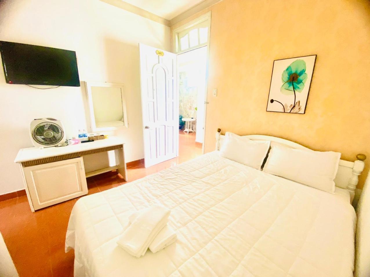 Oyo 1196 Le Vu Hotel ダラット エクステリア 写真