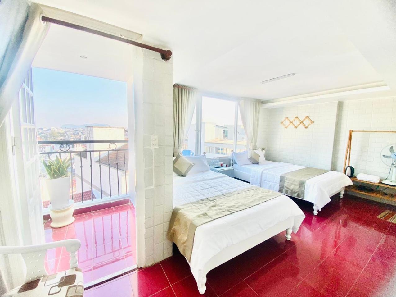 Oyo 1196 Le Vu Hotel ダラット エクステリア 写真