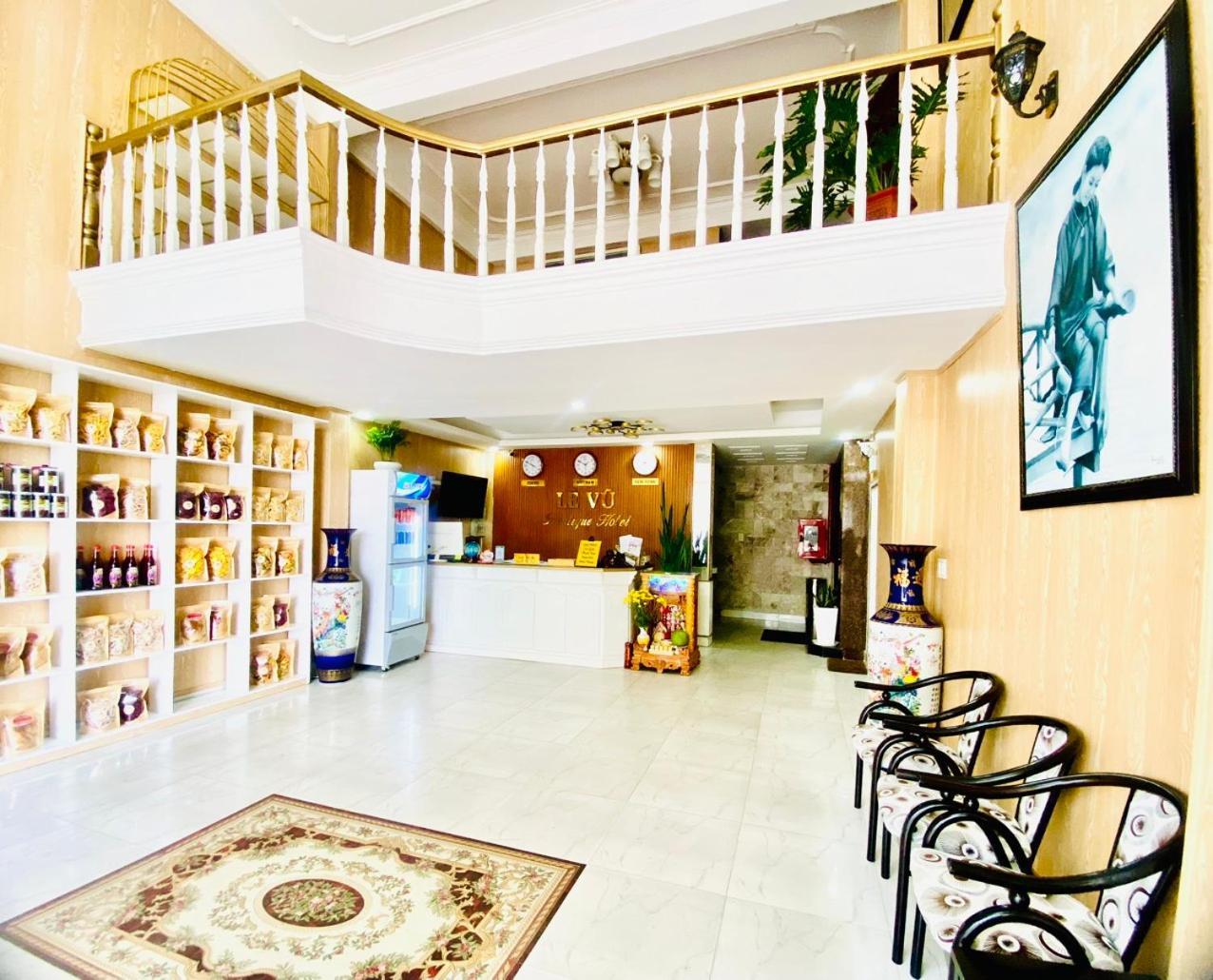 Oyo 1196 Le Vu Hotel ダラット エクステリア 写真